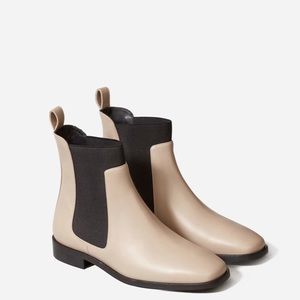 NIB Everlane Italian leather square toe Chelsea boots